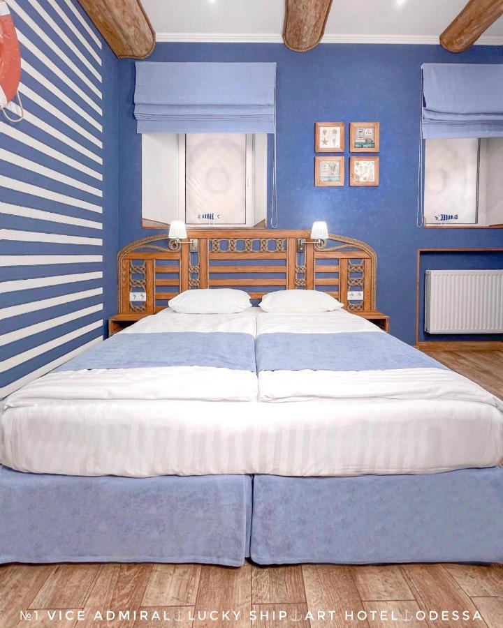 Lucky Ship Art Hotel Odessa Buitenkant foto