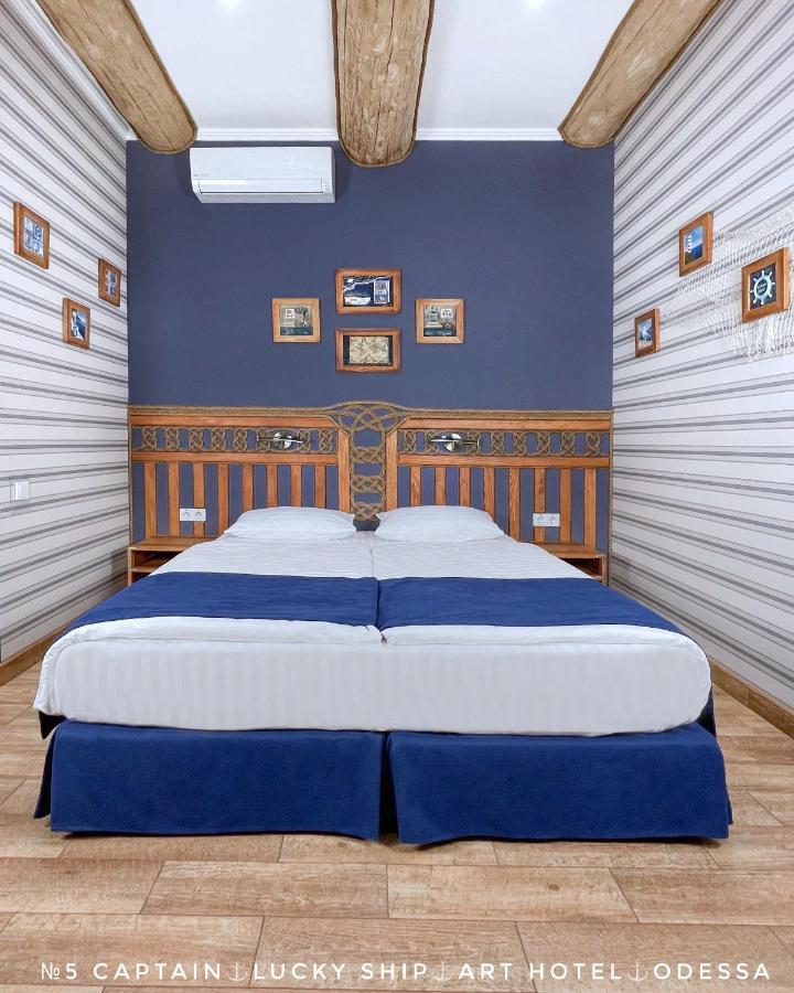 Lucky Ship Art Hotel Odessa Buitenkant foto