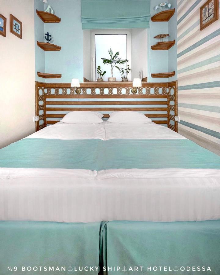 Lucky Ship Art Hotel Odessa Buitenkant foto