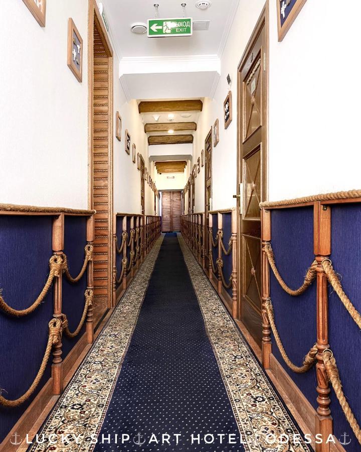 Lucky Ship Art Hotel Odessa Buitenkant foto