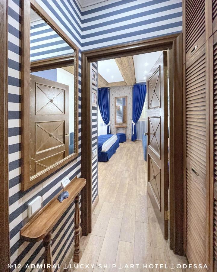 Lucky Ship Art Hotel Odessa Buitenkant foto