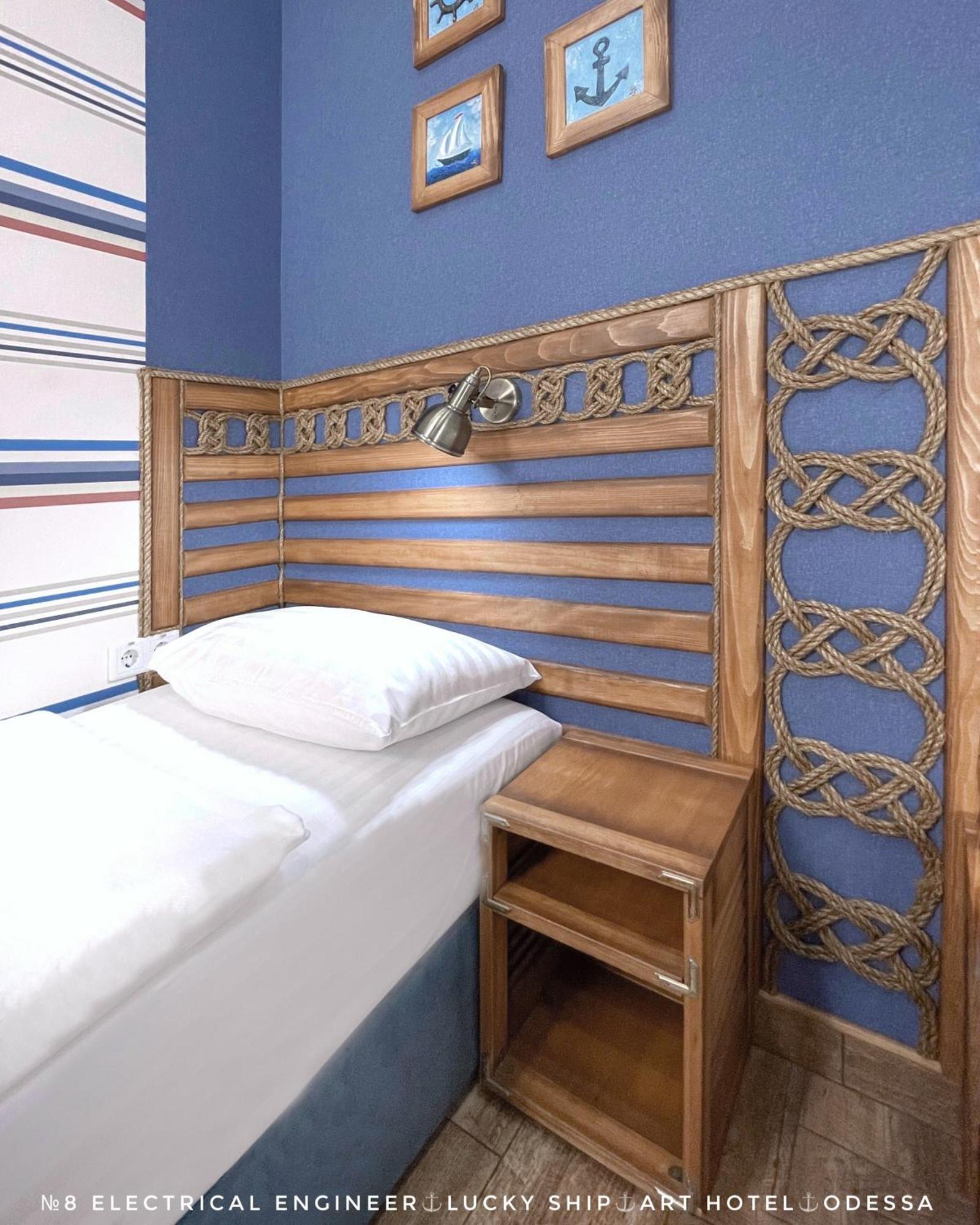 Lucky Ship Art Hotel Odessa Kamer foto